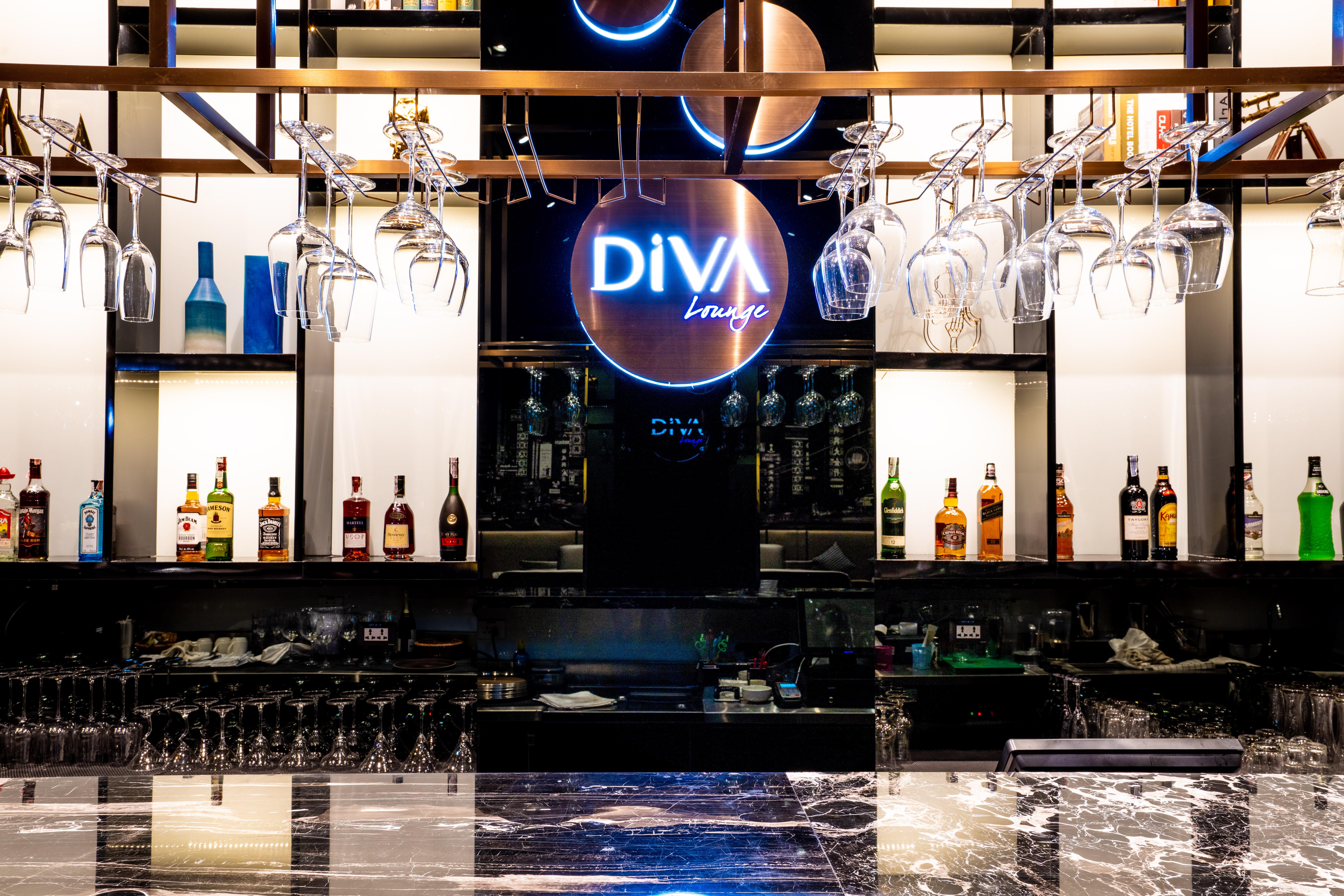 Divalux Resort & Spa Bangkok, Suvarnabhumi Airport-Free Shuttle Exterior foto DIVA Lounge at KLIA